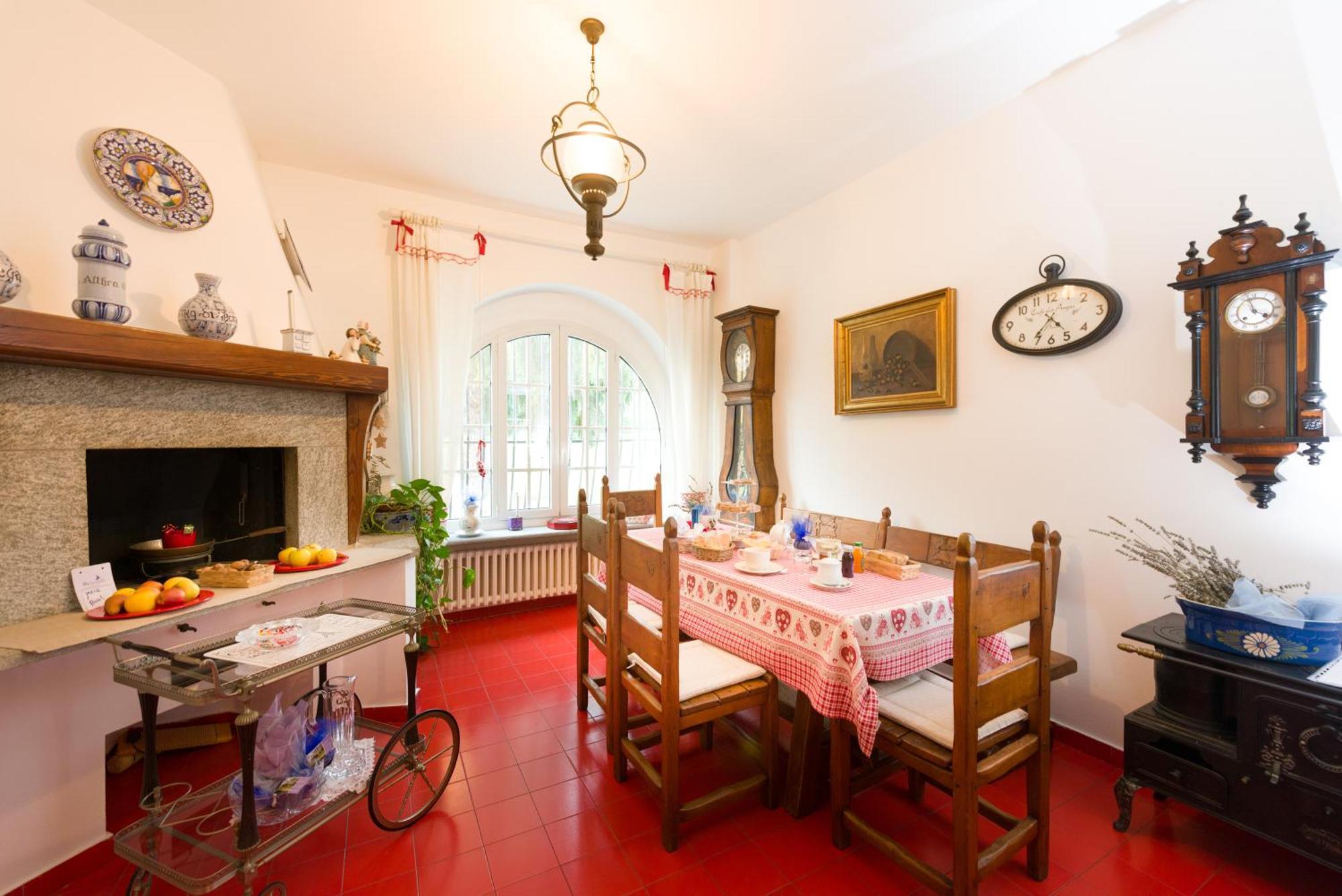 Blu Lavanda Bed & Breakfast Panzió Luserna San Giovanni Kültér fotó