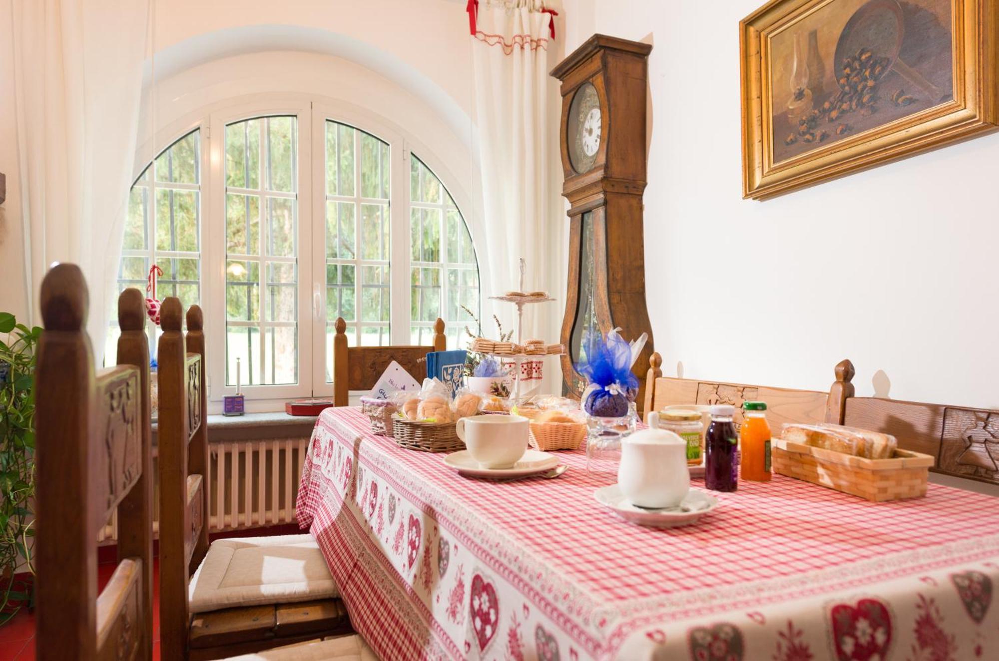 Blu Lavanda Bed & Breakfast Panzió Luserna San Giovanni Kültér fotó